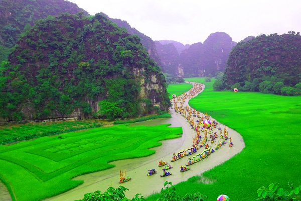  Hoa Lu  - Tam Coc River 1 day tour